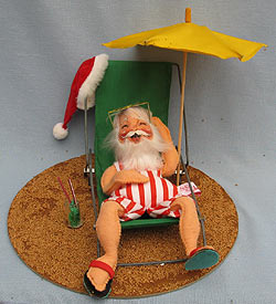Annalee 10" Maui Santa in Lounge - Near Mint / Excellent - 541490