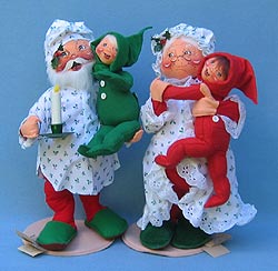 Annalee 18" Mr & Mrs Tuckered Santa with PJ Kids - Mint - 5628-562997