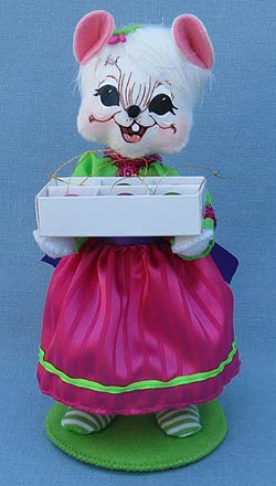 Annalee 6" Winter Whimsy Girl Mouse with Box of Ornaments - Mint - 600111