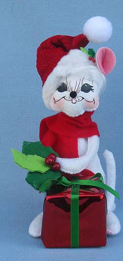 Annalee 6" Holly Berry Gift Mouse 2015 - Mint - 600415