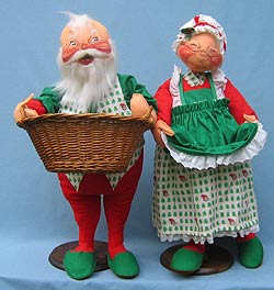 Annalee 30" Mr & Mrs Santa with Basket - Excellent / Very Good - 620087