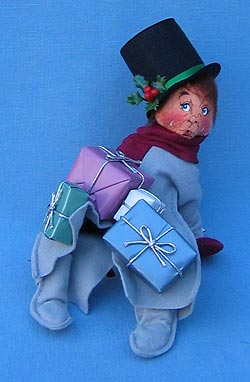 Annalee 10" Dickens Gifts for All Man Shopper - Mint - 728301