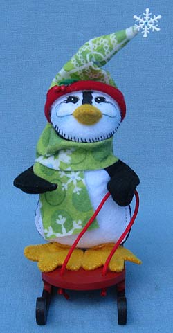 Annalee 4" Snowflake Penguin on Sled - Near Mint - 750312a