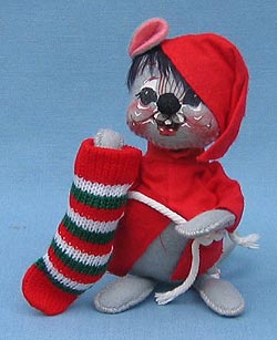 Annalee 7" Mouse with Stocking - Mint / Near Mint - 771488