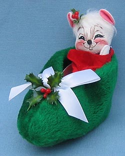 Annalee 7" Mouse in Green Slipper - Mint - 772393sq