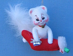 Annalee 3" Kitten on Stocking Ornament - Mint - 779703ox