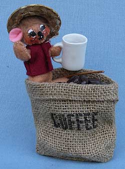 Annalee 5" Coffee Bean Mouse 2019 - Mint - 850019 Annalee 5" Coffee Bean Mouse 2019 - Mint - 850019