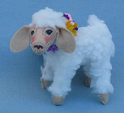 Annalee 5" Spring Lamb with Flowers AIA 2013 - Mint - 850713