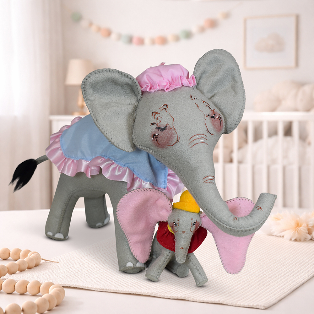 Annalee 9" Unconditional Love Mom and Baby Elephants AIA 2026 - Mint - 910926