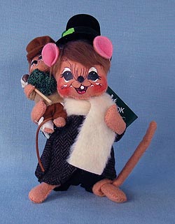 Annalee 6" Dickens Bob Cratchet with Tiny Tim Mice - Mint - 943208