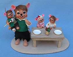 Annalee 6" Cratchet Mouse Family - Mint - 943310