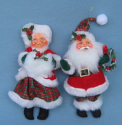 Annalee 5" Mr & Mrs Tartan Santa Ornaments - Near Mint - 9455-945604