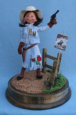 Annalee 10" Annie Oakley with Base - Near Mint / Excellent - 960685