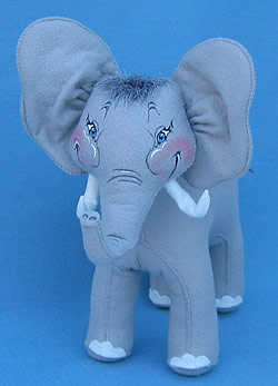 Annalee 11" Elephant - Mint - 981103