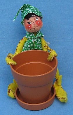Annalee 10" Elf with Planter - Mint - A370-78