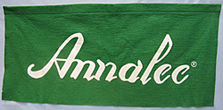Annalee 16" x 36" Green Annalee Banner - Excellent