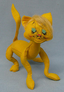 Annalee 12" Yellow Cat - Near Mint - B17-66