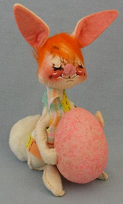 Annalee 7" Country Bunny with Orange Hair & Egg - Excellent - B3-78xx