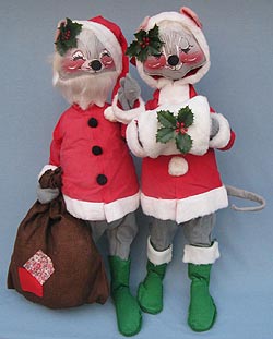 Annalee 29" Mr & Mrs Santa Mouse - 1977 - Excellent - C195-C196-77a