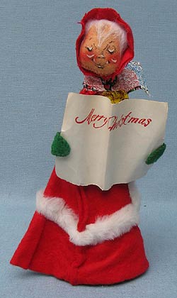 Annalee 10" Caroler Girl - Mint - C209-75