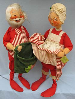 Annalee 29" Mr & Mrs Santa Cardholders 1975 - Very Good - C68-C69-75b