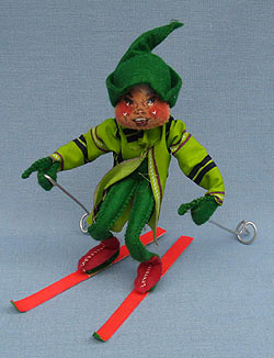 Annalee 10" Green Elf with Skis & Poles - Mint - E2-70g