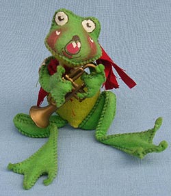 Annalee 10" Frog with Trumpet - Excellent - J19-69a