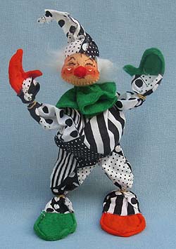 Annalee 10" Black & White Clown Closed Eyes - Closed Mouth - Mint - L502-75xx Annalee 10" Black & White Clown Closed Eyes - Closed Mouth - Mint - L502-75xx