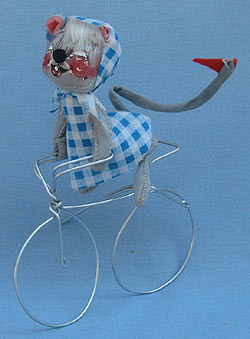 Annalee 7" Bicyclist Girl Mouse - Mint / Near Mint - M401-75