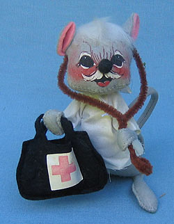 Annalee 7" Doctor Mouse - Excellent - M472-75a