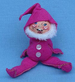 Annalee 7" Fuschia Gnome with Buttons - Near Mint - Signed - M60-66ps
