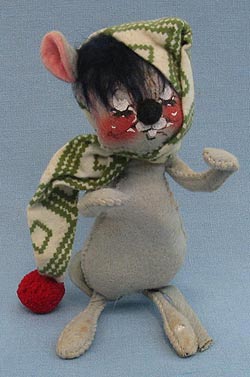Annalee 7" Mouse with Hat - Good - R148-75xxa