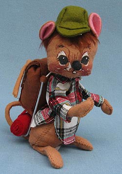 Annalee 7" Hiker Mouse with Backpack - Mint - Signed - R485-89s