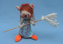 Annalee 7" Housewife Mouse - Excellent - R488-79 Annalee 7" Housewife Mouse - Excellent - R488-79