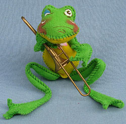 Annalee 10" Frog with Trombone - Mint - S33-71