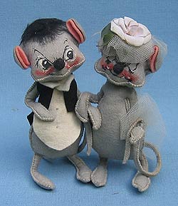 Annalee 7" Bride & Groom Mice - Near Mint - Y2-Y3-66