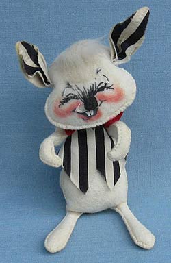 Annalee 7" Yum Yum Bunny with Vest - Excellent - YY-66xo