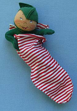 Annalee 7" Green Elf with Scarf in Stocking - Mint - Z036-60grst