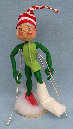 Annalee 10" Casualty Ski Elf with Leg in Cast - Near Mint - Z246-70ox