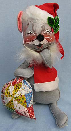 Annalee 12" Mr Santa Mouse with Sack 1974 - Mint - R200-74