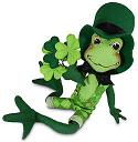 Annalee 14" Irish Frog Holding Shamrocks 2020 - Mint - 160820