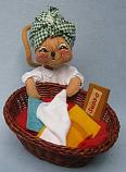 Annalee 7" Laundry Day Housewife Mouse with Basket - Excellent- 213596sqx