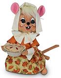 Annalee 8" Pilgrim Girl Mouse with Pie 2022 - Mint - 361922