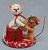 Annalee 3" A Gift For All Mice Vignette 2016 - Mint - 600016