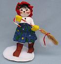 Annalee 7" Sweeping Snowflakes Snow Woman - Mint - 750698